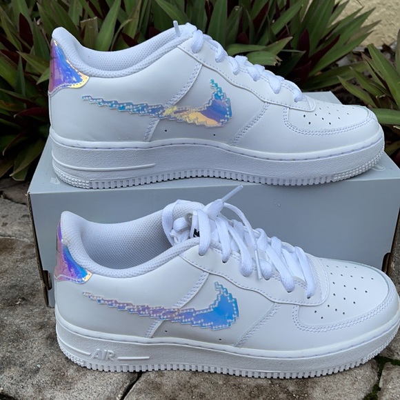 NIKE AIR FORCE 1 LV8 ‘DIGITAL SWOOSH’ WMNS - Picture 4 of 16